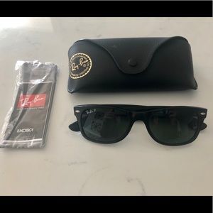 Authentic Ray-Ban New Wayfarer Classic RB 2132